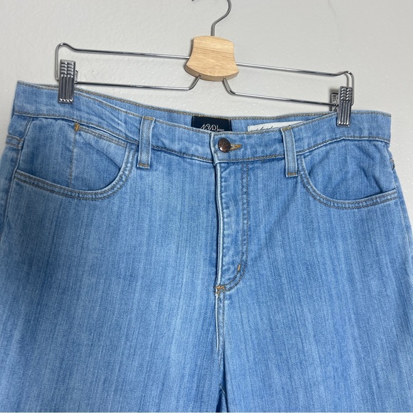 Not Your Doughter’s Jeans Blue Women's Jeans Wide Leg Size 12 - Picture 2 of 7